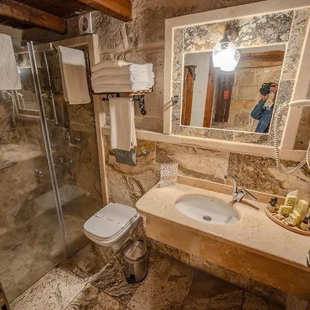 Osmanbey Cave House Hotell 3*