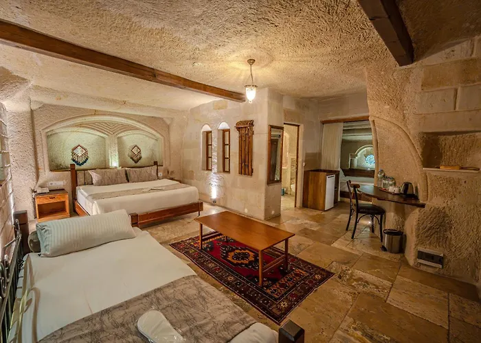 מלון Osmanbey Cave House 3*