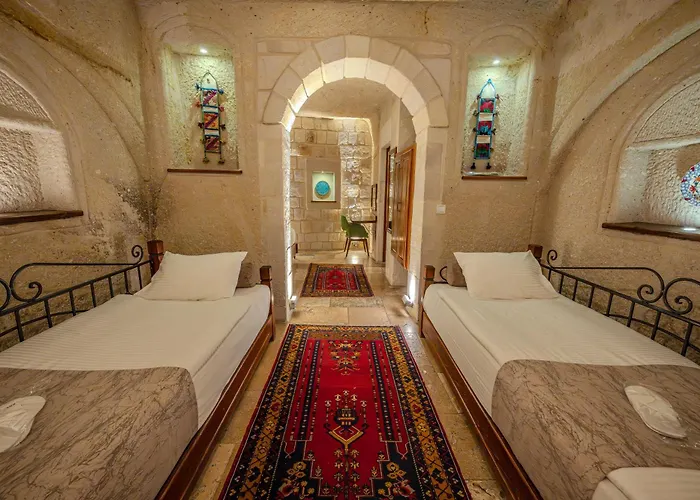 מלון Osmanbey Cave House 3*
