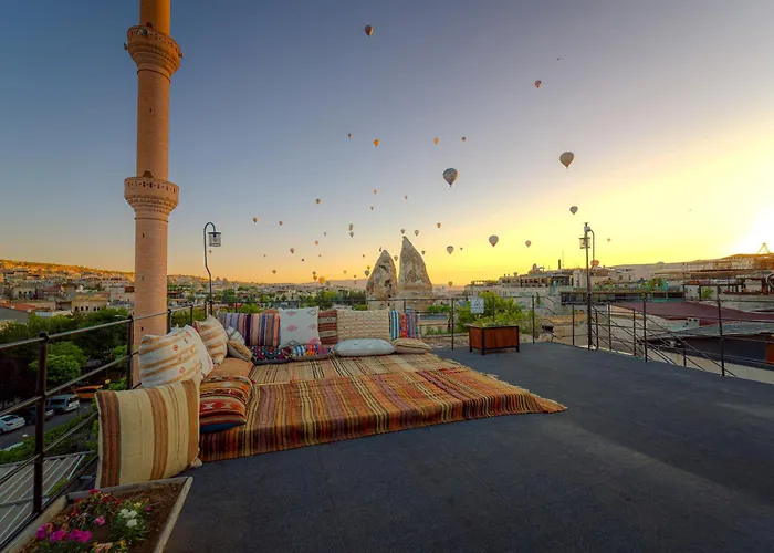 Osmanbey Cave House מלון